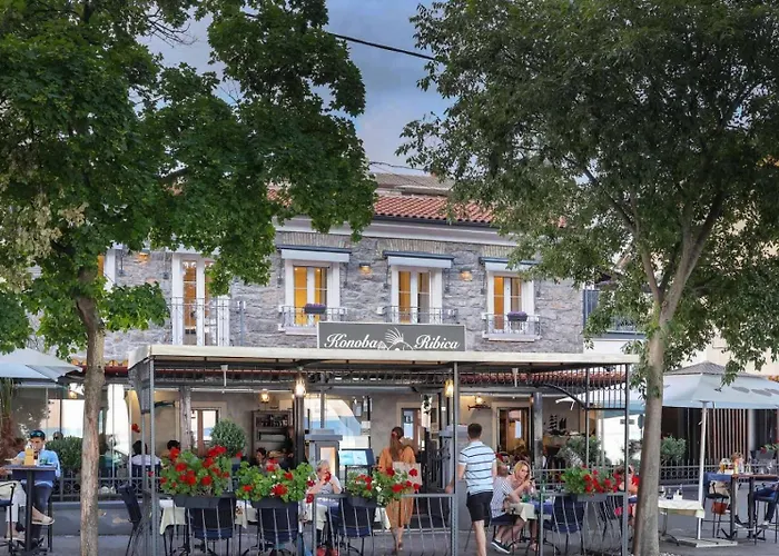 Private Fenced Garden With Bbq Area Only Minutes From The Beach - Urban Secret Kantrida
