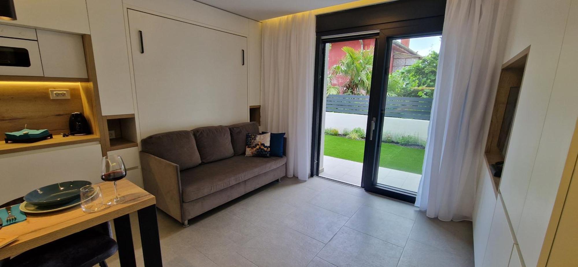Private Fenced Garden With Bbq Area Only Minutes From The - Urban Secret Kantrida Rijeka