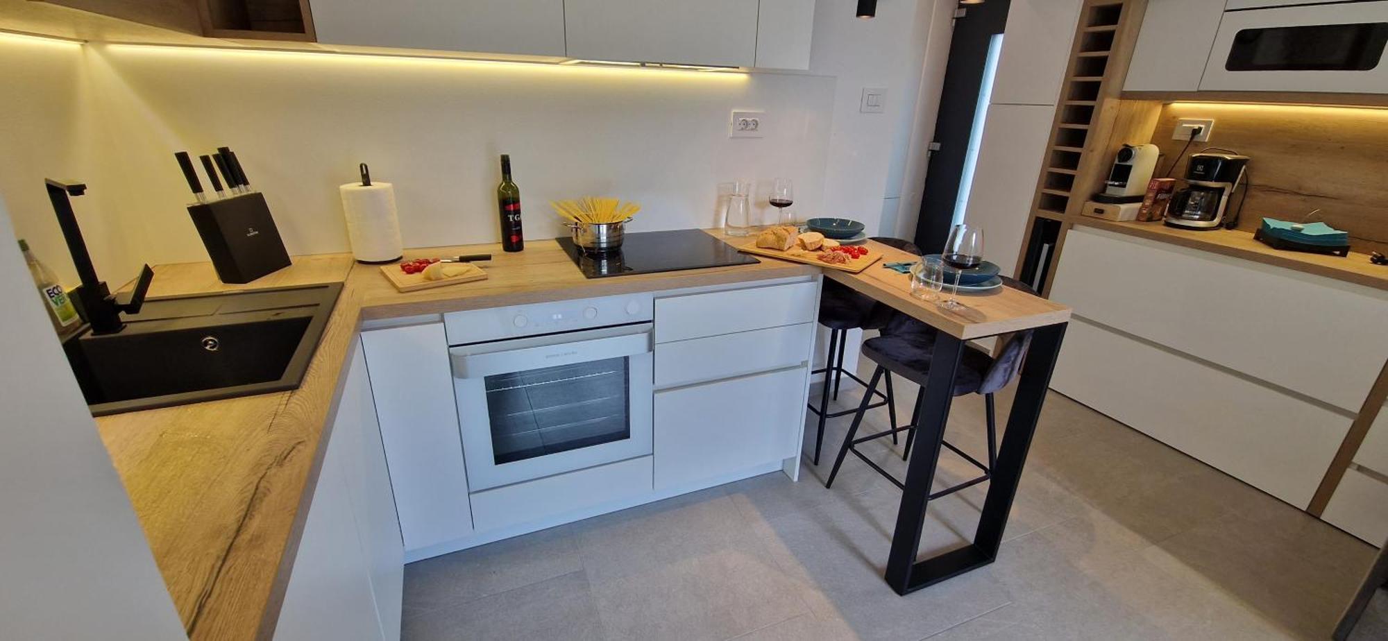 Private Fenced Garden With Bbq Area Only Minutes From The - Urban Secret Kantrida Rijeka