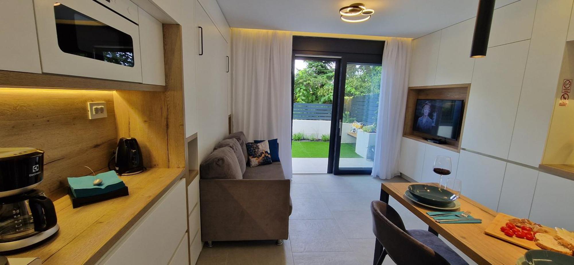 Private Fenced Garden With Bbq Area Minutes From The - Urban Secret Kantrida Apartment Rijeka